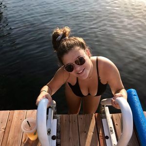 Meet your Posher, Devin